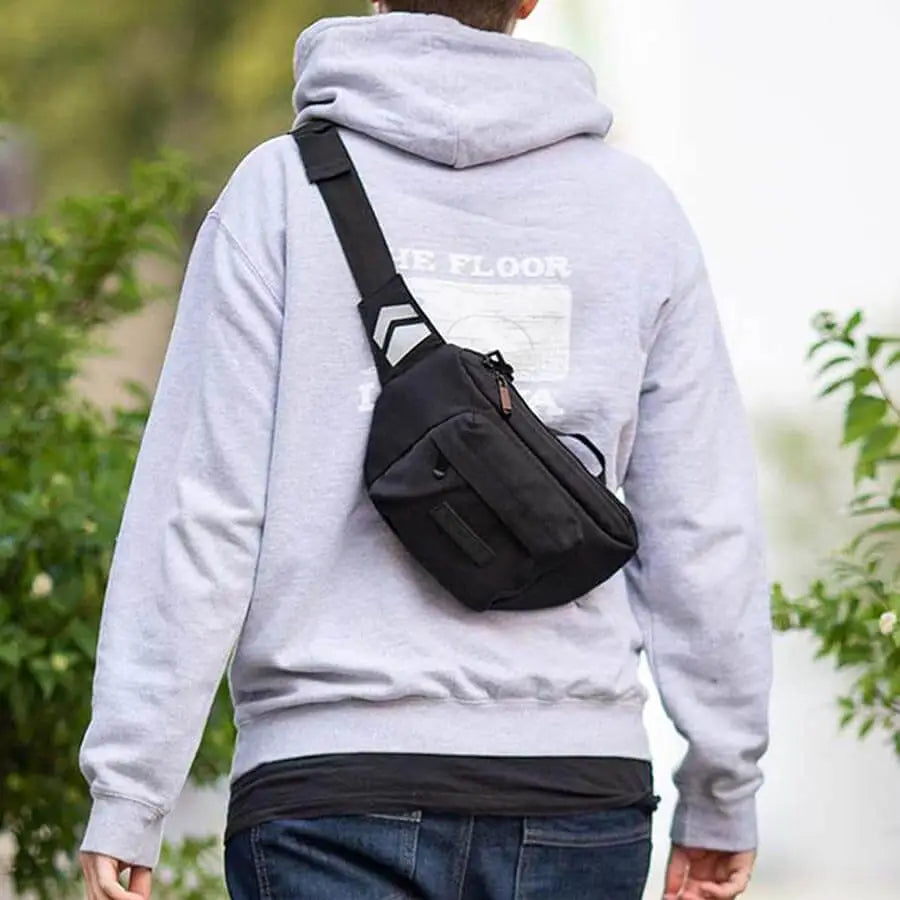 Man satchel black sale