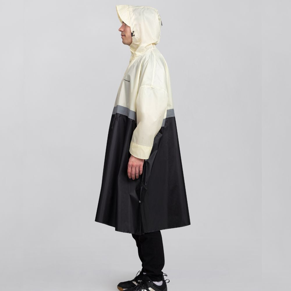 Regenponcho extra weit und groß für Herren in dezenten Farben mit Reflektor Streifen