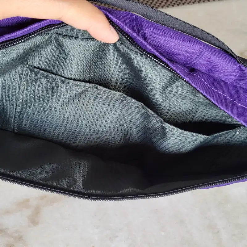 Innentasche der Rahmentasche fürs Fahrrad lila grau